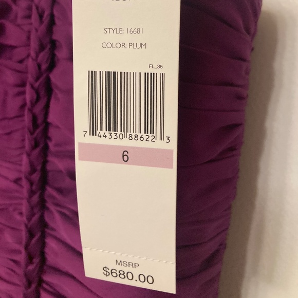 Carmen Marc Valvo Strapless Cocktail Dress, Plum, Size 6 - Picture 6 of 6